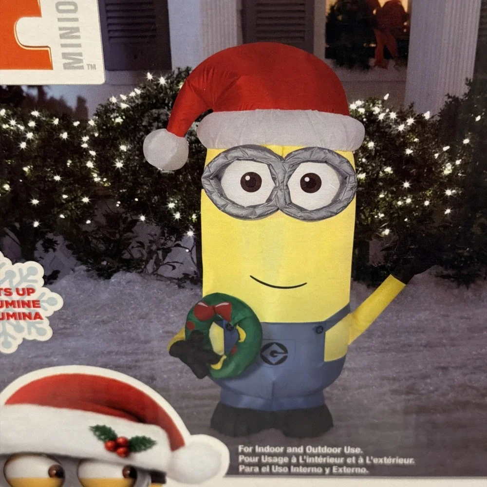 Despicable Me Minion Christmas Inflatable 3.5FT Santa Hat Wreath Yard Decor